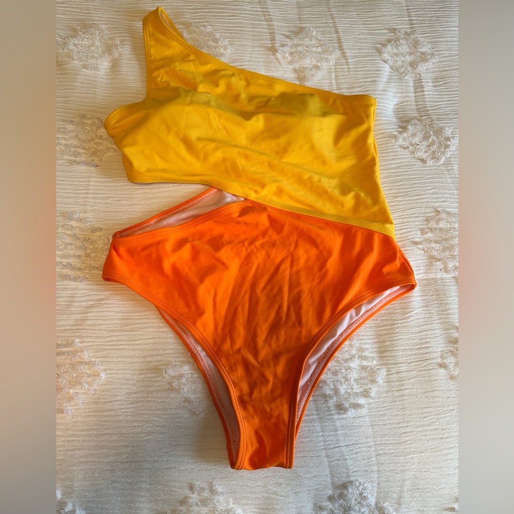 Women or Girl’s Swimsuit